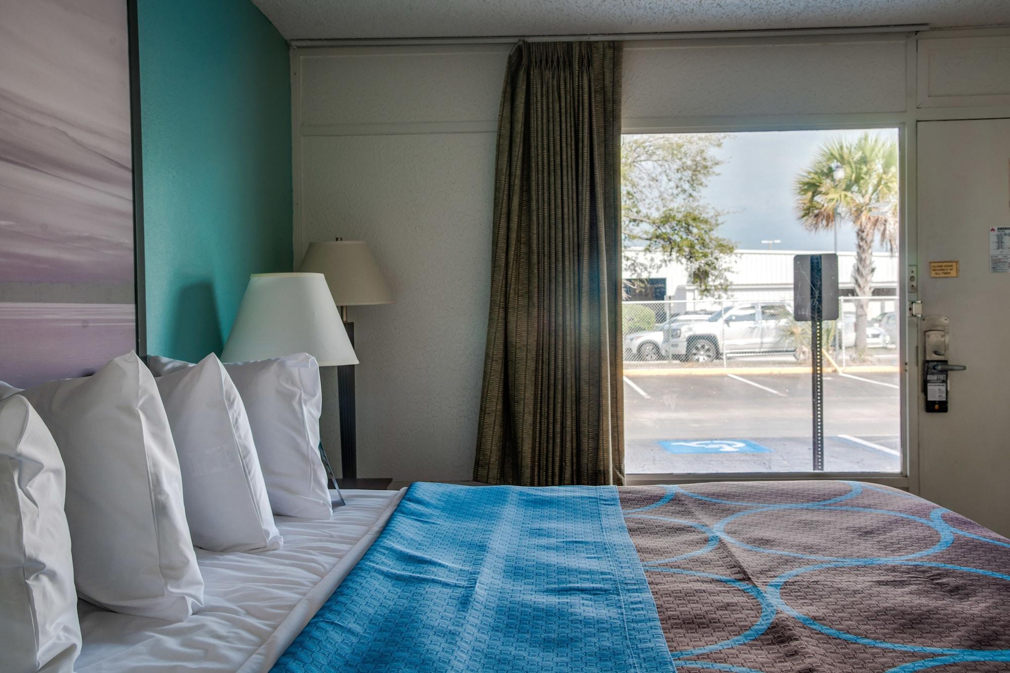 Hotel Super 8 By Wyndham San Petersburgo Exterior foto