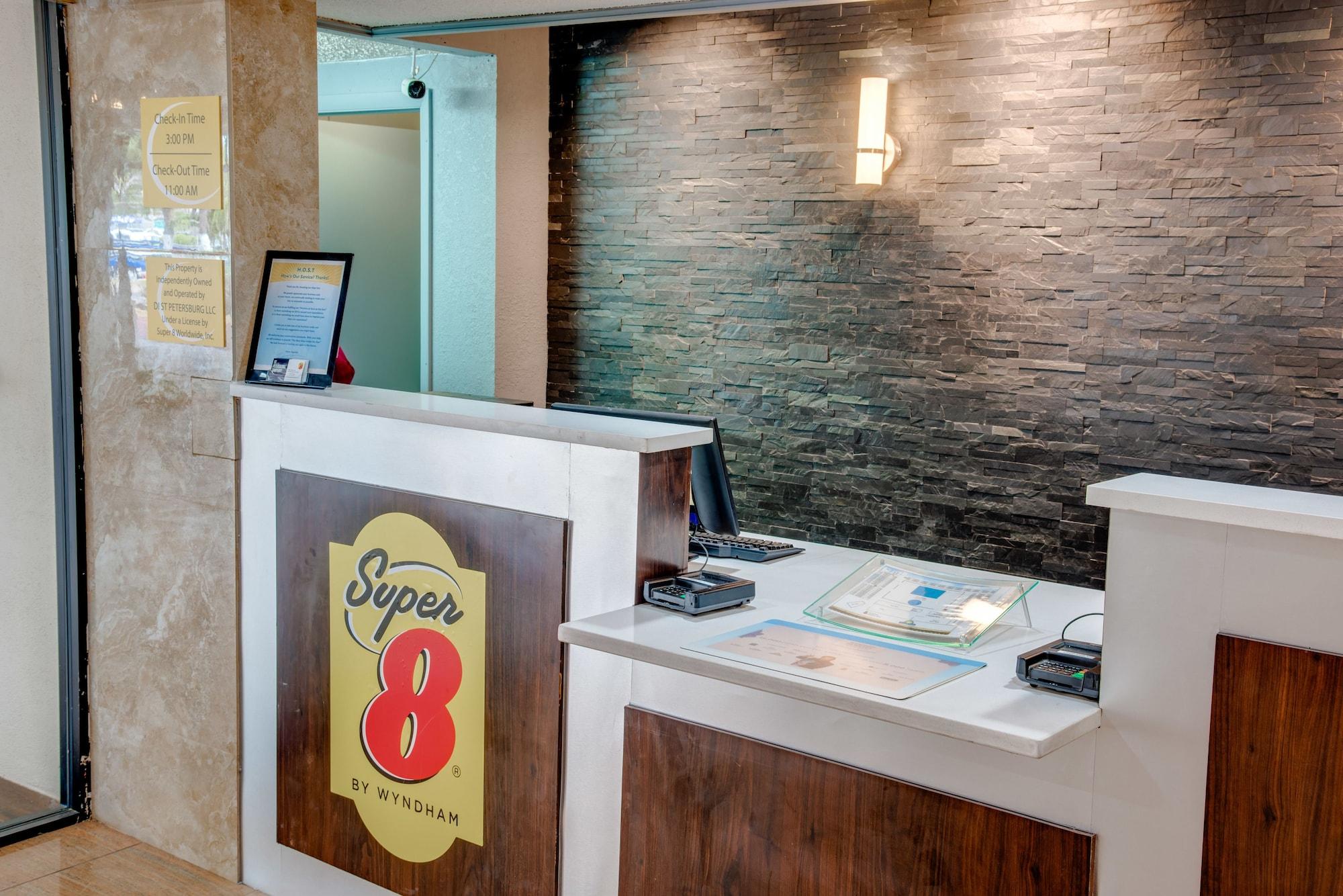 Hotel Super 8 By Wyndham San Petersburgo Exterior foto